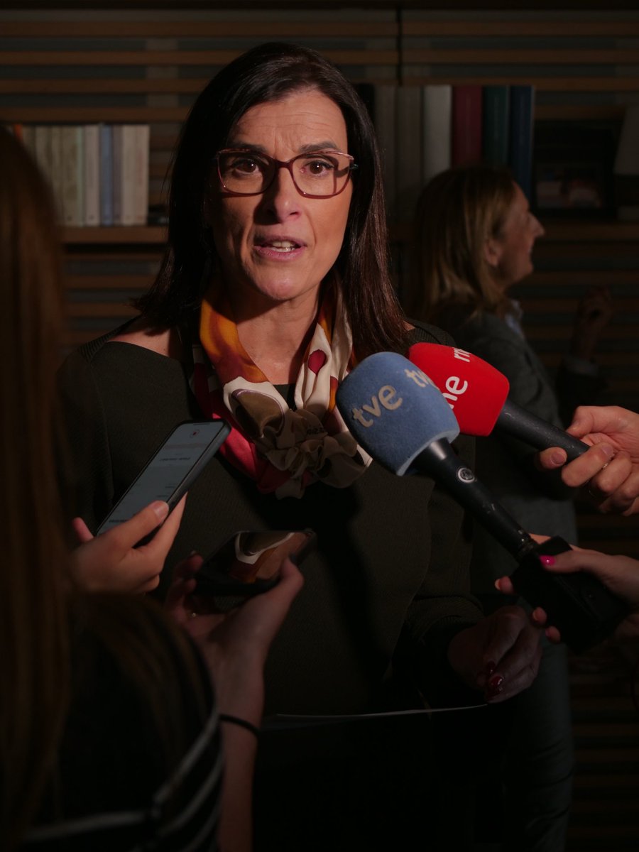 tiempo_arte's tweet photo. Todos los medios se hacen eco de este
IlI Congreso Internacional Tiempo de Arte 🎨

Entrevistas a Merche Zubiaga, @gemaigual, Fátima Sánchez y a @inmadebenito https://t.co/50kZEI0hT9
