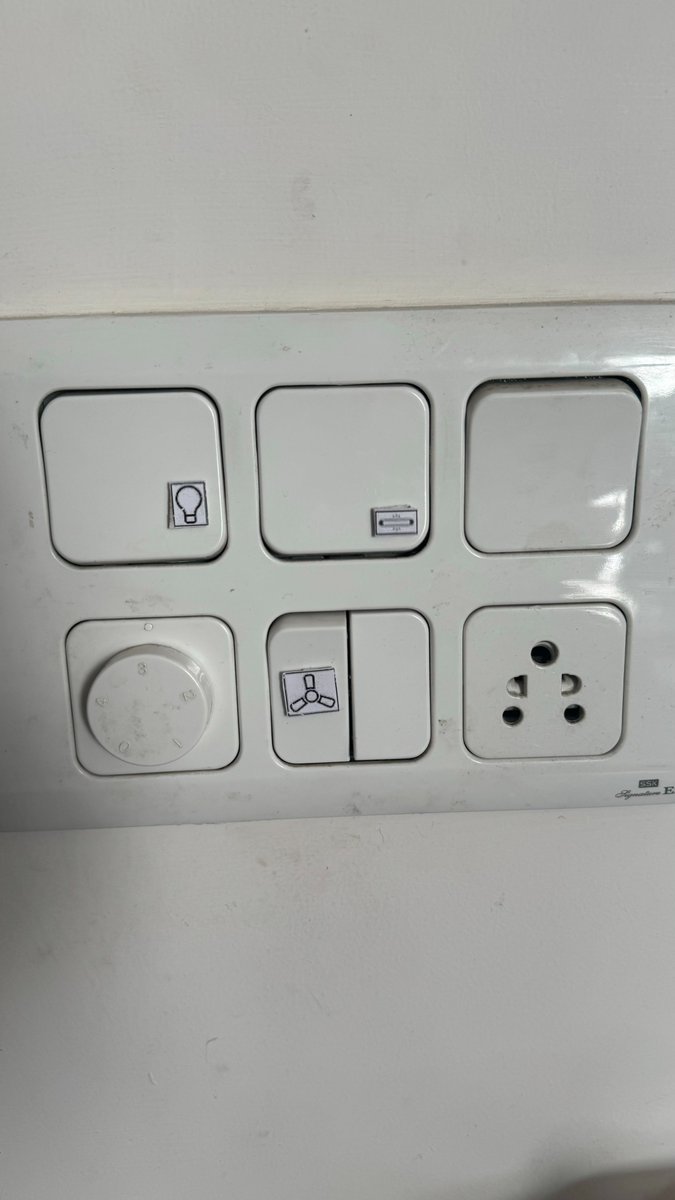 imnkurg's tweet photo. When was the last time you were confused about which switch to turn on/off or is it just me?

Whenever I enter a room in my house, I can't figure out which switch controls which electrical appliance because the switchboard pattern varies in every room.

Well, I have figured out : https://t.co/JjWG5QYMBC