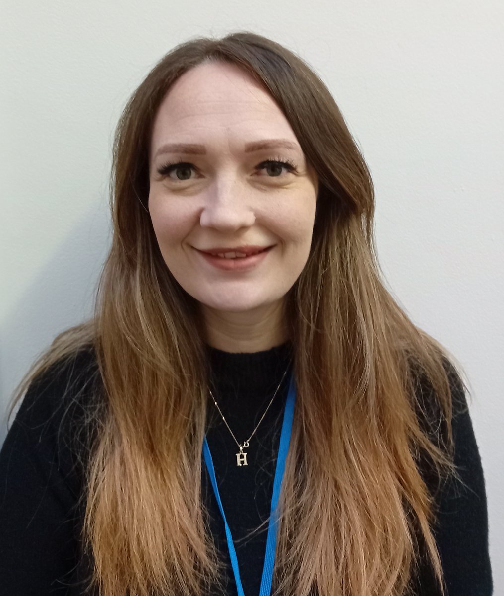 StudhamAcademy's tweet photo. Studham Village CE Academy would like to introduce Miss Flowers, our new Deputy Headteacher.
'I'm very excited to be a part of the Studham and DSAMAT family. I love the schools rural location and think its such a beautiful place to learn! @StAlbansDMAT @rogersjanna1 #studham https://t.co/xcLdtAYL8w