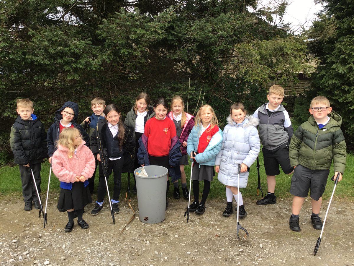 More Class 7 #litterheroes Wow!! So far we have picked up 94 bags of litter from Meltham and our school grounds! We hope it makes a difference and inspires others to not litter #litter #EarthDay2024 #litterhero #MelthamECO #MelthamBREAKOUT @yr3melthamce @EcoSchools