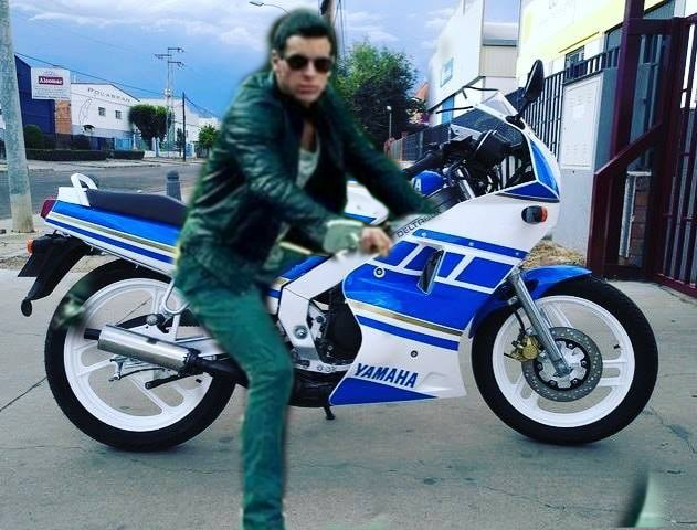 p_al_cuadradoo's tweet photo. Se lia en jere este fin de semana 🤪🤪
#Moto #Motillo #Motaza #Motorola #Ladosruedas #Larascafreno #vehiculolongo #dosruedas #baricleta https://t.co/jm4QWzoAmH