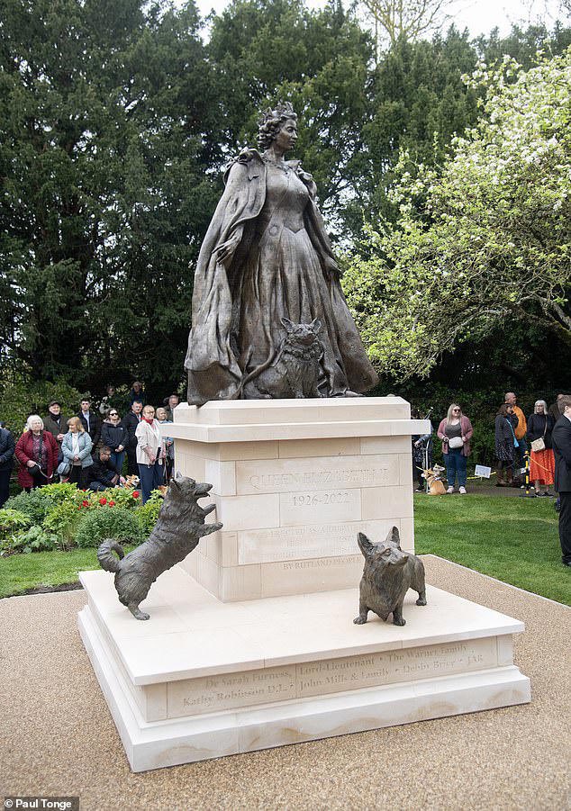 I’m British Monarchy neutral but the new statue of Britain’s longest serving monarch is delightful. Mostly because of the Corgis.