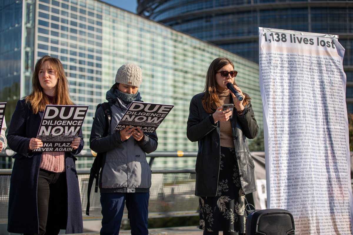 Left_EU's tweet image. 11 years ago, 1,138 textile workers died in in the collapse of the Rana Plaza factory in Bangladesh.

Today we commemorate their deaths, and all the victims of multinationals&apos; crimes, by finally adopting a law against corporate impunity.

#CSDD

More 👉🏽left.eu/landmark-victo…