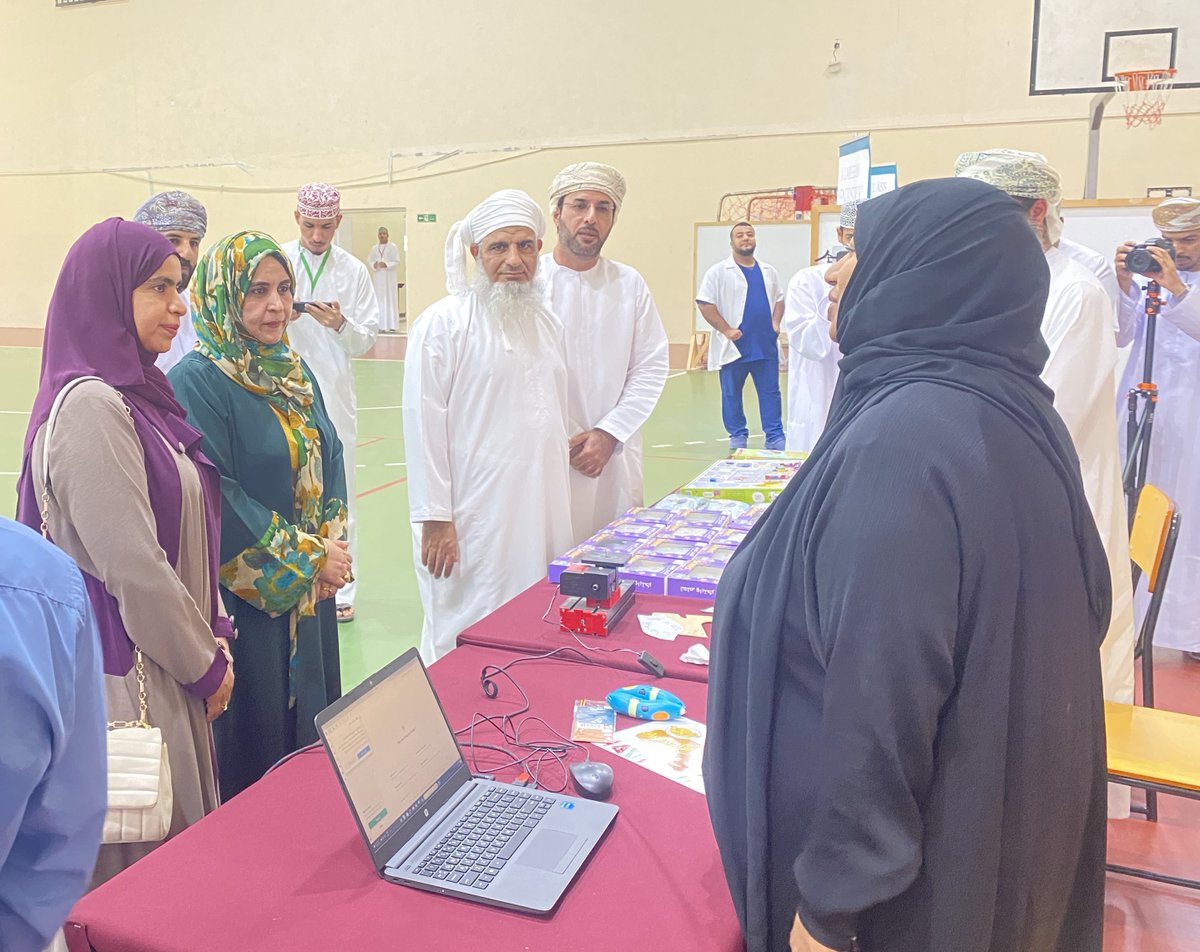 EduGovMct1202's tweet photo. تحت رعاية الدكتورة/ أسماء بنت ناصر الزيدي عميدة القبول والتسجيل بجامعة السلطان قابوس وأستاذ مساعد في قسم إدارة العمليات والإحصاء التجاري بكلية الاقتصاد والعلوم السياسية افتتاح (منتدى عمان والعلم ٢).

#فعاليات_تعليمية_مسقط 
#مدارسنا_مستقبل_واعد 
#تعلم_مستدام https://t.co/aCUtIbILzg