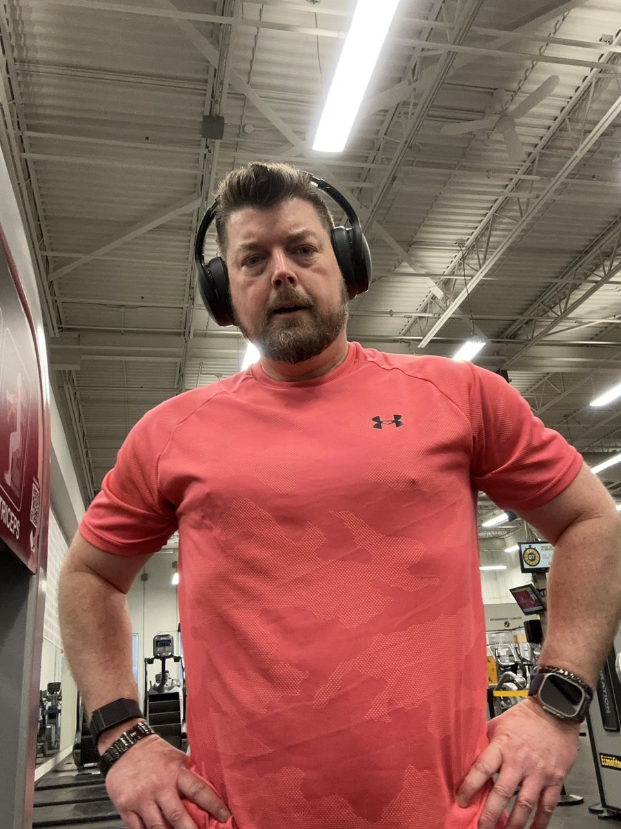 Personal best 12x 500lbs leg press. Completely dead. Amazing to think I could barely press 150lbs six months ago. Progress in increments. #wehackhealth