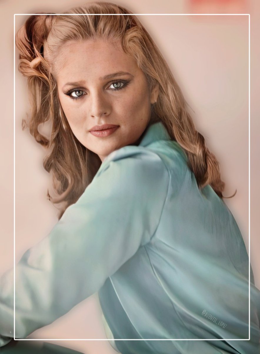 marcelea7's tweet photo. #pretbt💖 Buenos días mi ninã bonita tengas un hermoso miércoles 😘
@ebuenfil 👑
#erikabuenfil
#reinabella
#mibebé https://t.co/TEPWG6uJpO