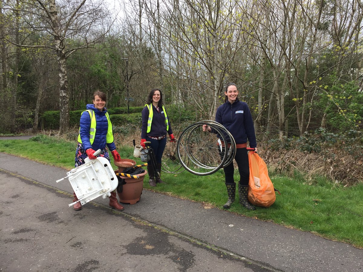 #SpringCleanScotland ends this Sunday, but it's not too late to get involved. We've already beaten last year's total but we want even more! 🚮👏 Register your litter pick now: ow.ly/MZvT50Rmc0Q