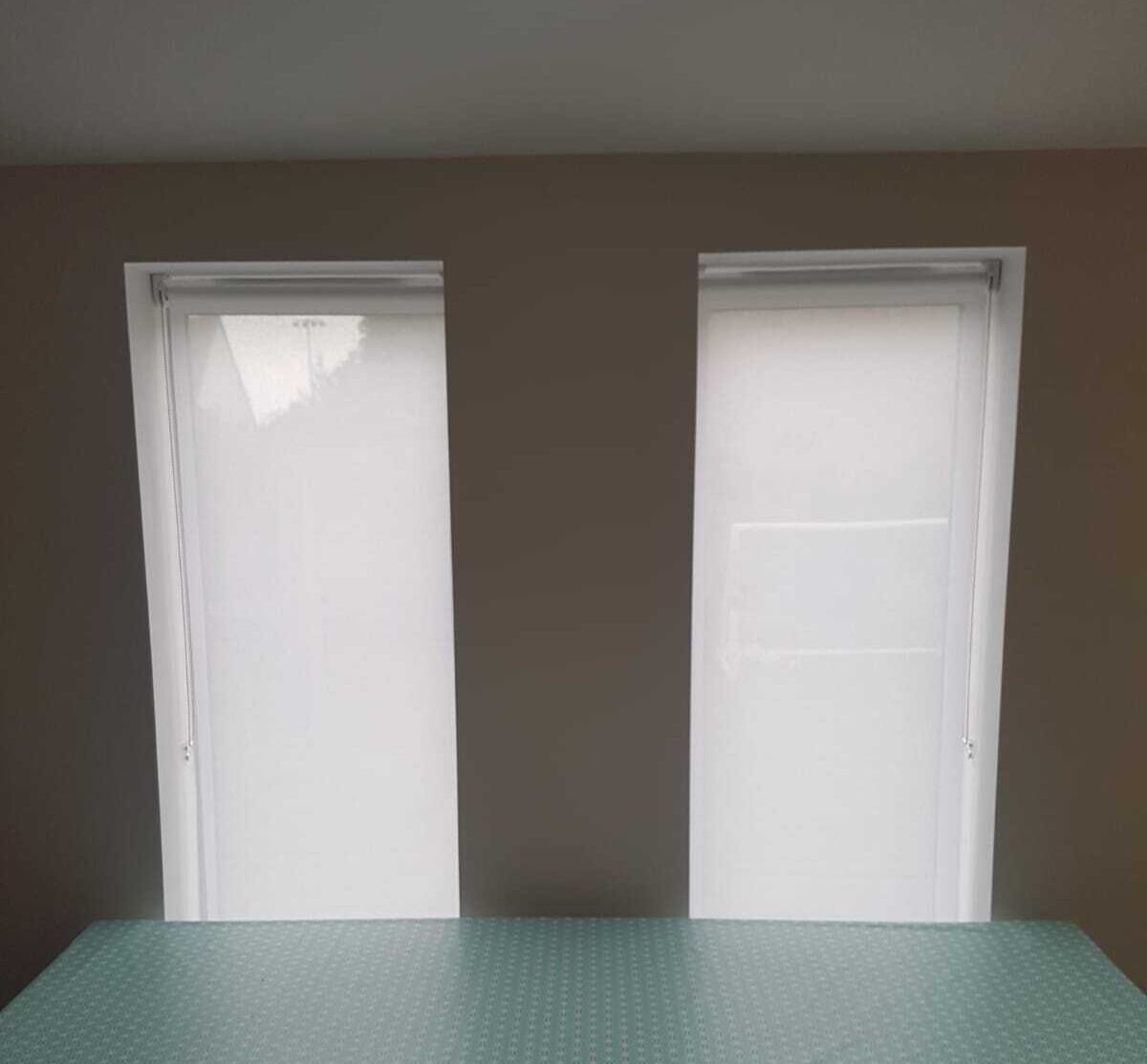 Upgrade your space with our Voile Roller Blind! It's easily adjustable to achieve your desired level of shading, offering the perfect balance of privacy and view with its opaque finish. Perfect for any room! #VoileBlind #RollerBlinds #FlameRetardant 

direct-fabrics.co.uk/white-voile-ro…