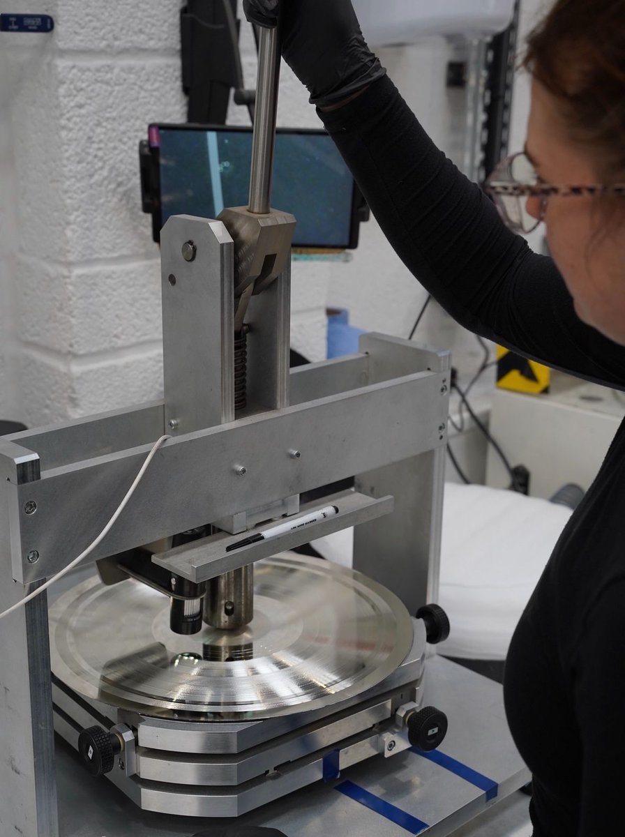pressonvinyl's tweet photo. Em putting the finishing touches to a stamper! 💫
#Stamper #PressingPlant #Galvanics #VinylReocrds https://t.co/QKN0dJ3fBj