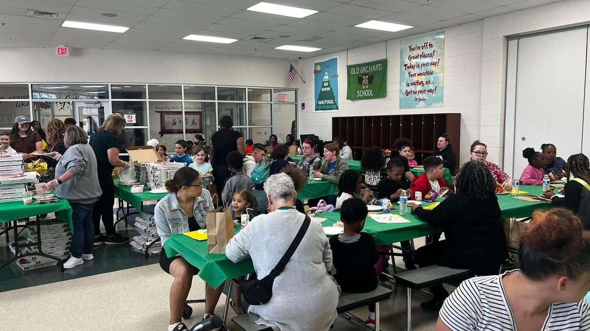 TPSProud's tweet photo. Old Orchard  had a great turnout for their SEL night last week, where families were taught several SEL techniques.

#DiscoverTPS 
#SEL #SocialEmotionalLearning  #LeadWithSEL
#TPSProud
🟥🟦🟩🟨 https://t.co/KvUcmuRybY