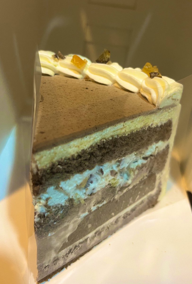 hearthatter's tweet photo. 生存報告。生きています。
そして誕生日だ〜🍰
昨日また地震あったので、一応3日のも含めて生存だけ伝えておきます。 https://t.co/WtGNtns0RS