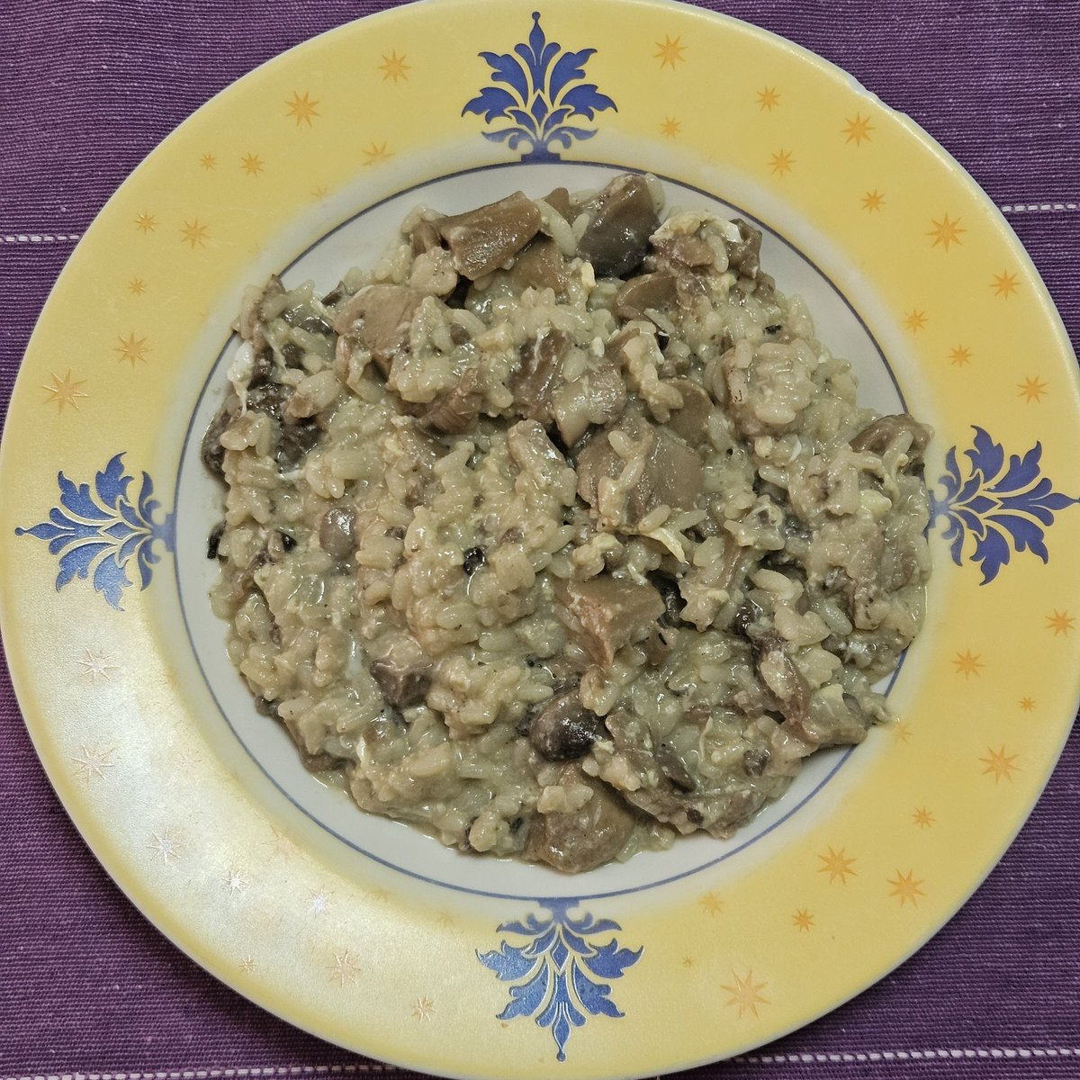 im_yellowflowrr's tweet photo. very ugly
very not aesthetically plated
but very good https://t.co/ZN3yIKr3rz