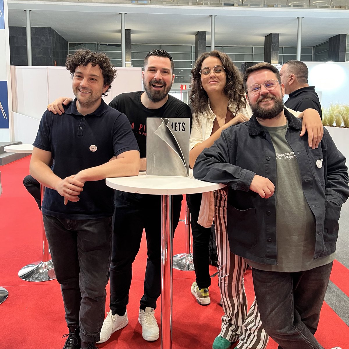 Un día más siendo la gente más maja y más guapa del mundo de la gastronomía, la verdad ✨

#SalónGourmets24