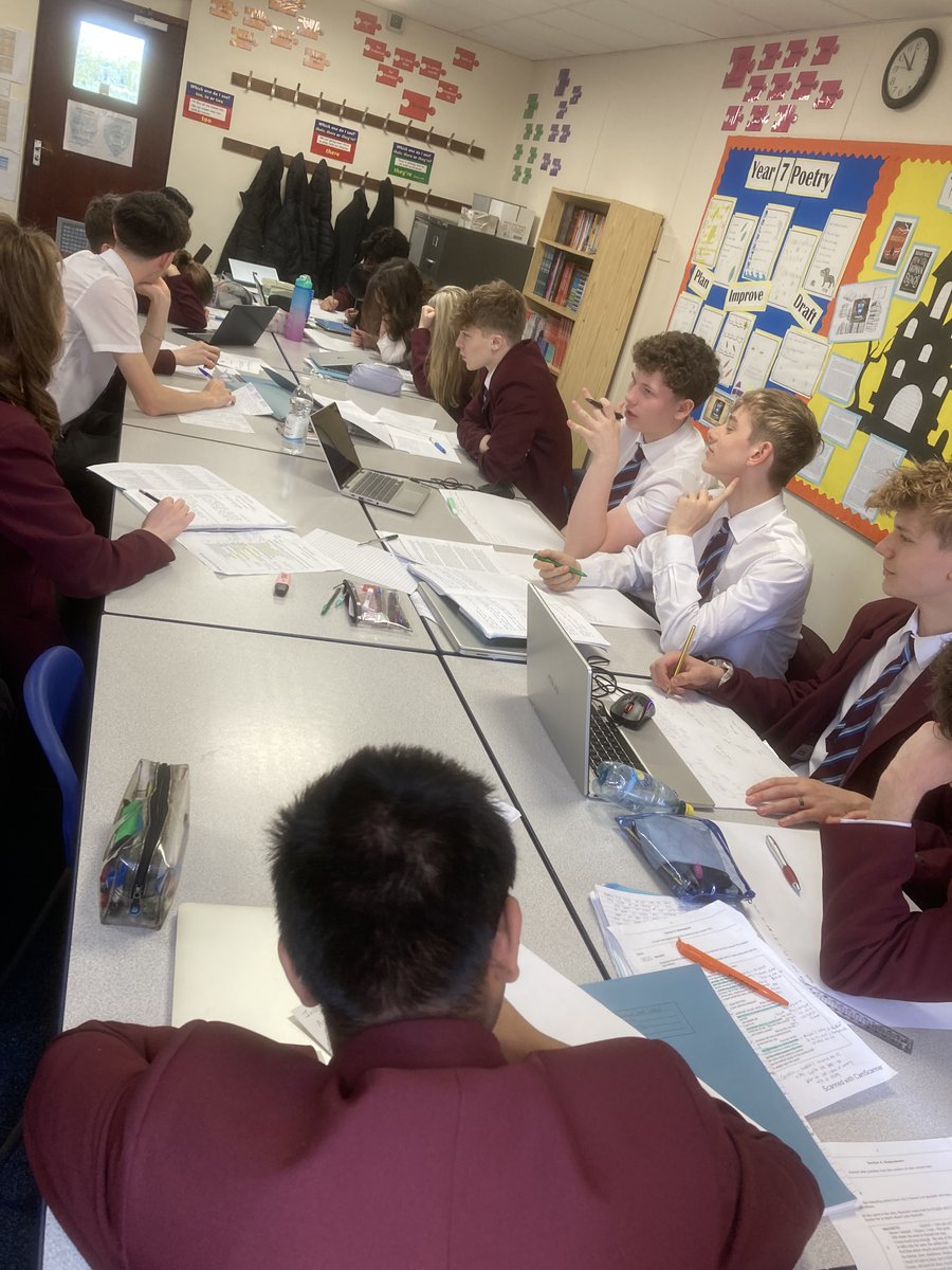 Y11 preparing Macbeth responses in the run-up to their GCSE English Literature examination. #SGSEnglish #SGSSenior #SGSDifference