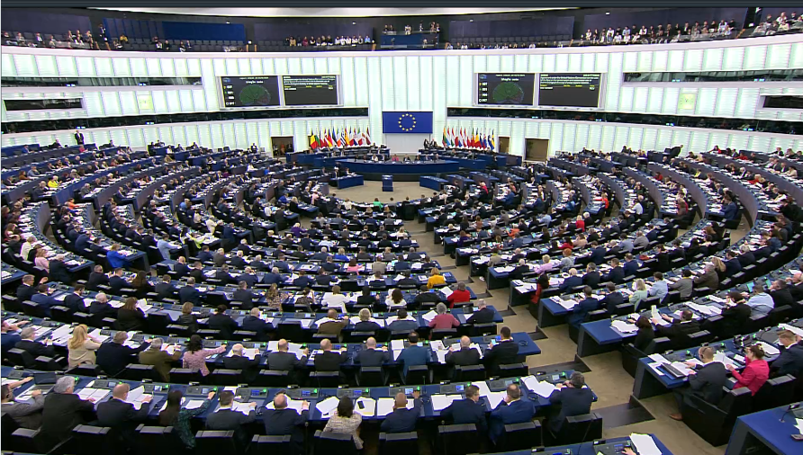 Historic vote today at <a href="/Europarl_EN/">European Parliament</a> on Directive combating #ViolenceAgainstWomen

For the 1st time ever, we criminalize #gender-based cyber-violence, such as non-consensual sharing of intimate images, incl. #deepfakes
Such violence is often the reason why women leave public life.