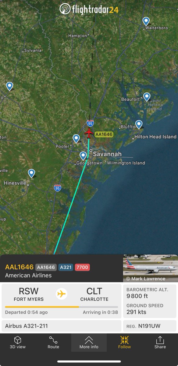 ✈️🆘 #AmericanAirlines flight #AA1646 #AAL1646 aircraft #A321 #N191UW between RSW/Fort Myers-Southwest Florida 🇺🇸 and CLT/Charlotte 🇺🇸 has declared #emergency via #squawk7700 for as yet unknown reason, has lowered its altitude to 9800 ft but looks not diverting