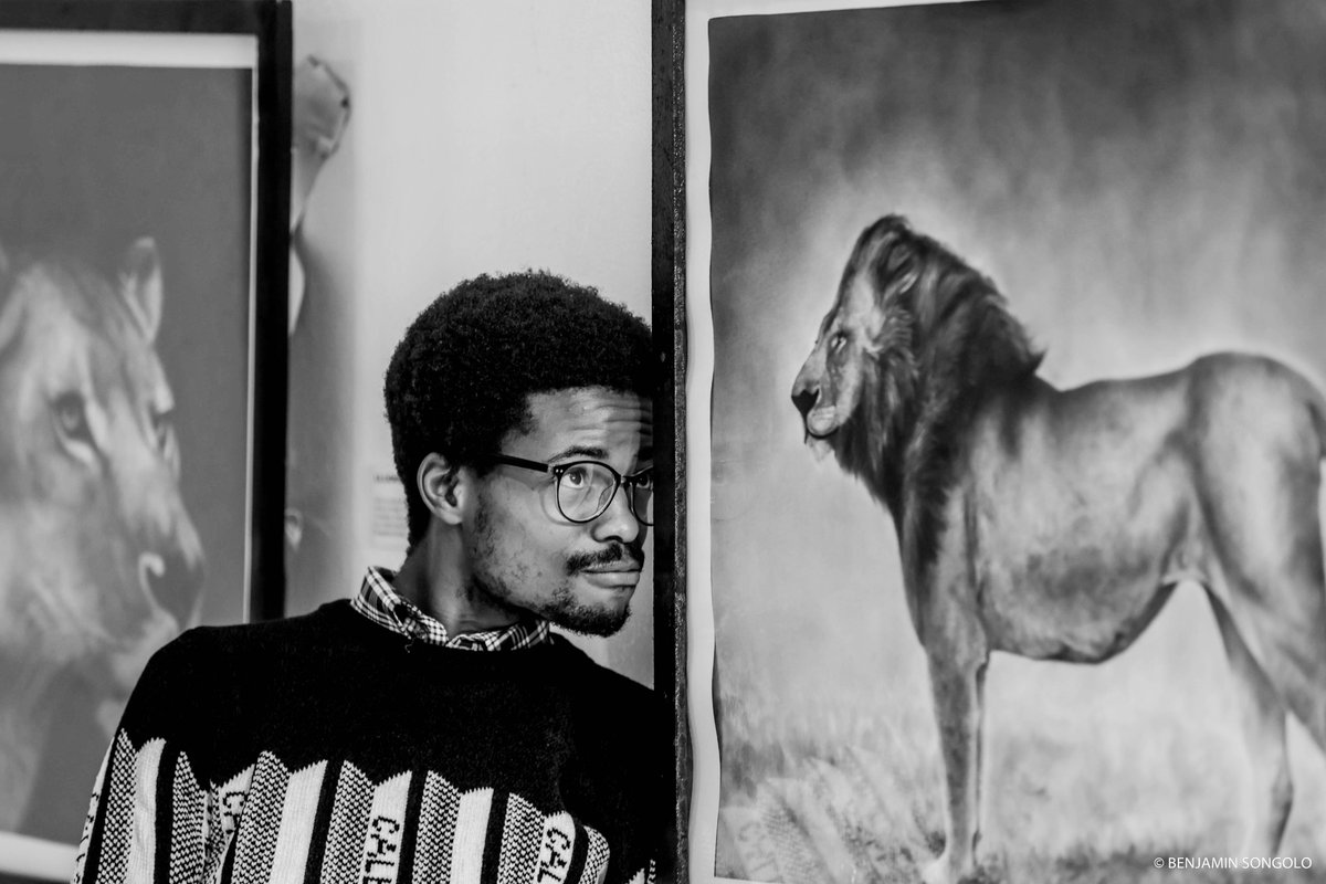 BinetPaul_az's tweet photo. J'ai passé des instants extraordinaires avec les #carnivores 📷📷📷 dans l'expo #Mwitu de @DavidBolton_Art  à l'Institut Français de Goma . Bravo à l'artiste
📷Benjamin Songolo

#Mwitu #crayon #dessin #tableau https://t.co/c8I1iZ1RCS