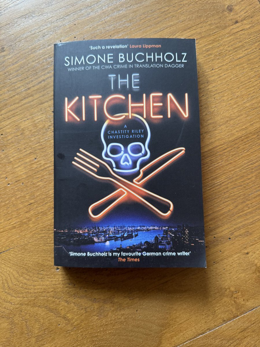 Seem to have another spare book kicking around, anyone fancy it? I highly recommend Simone Buchholz’s #ChastityRiley series & The Kitchen is the latest. Like & retweet to enter & give me a follow. I’ll put some other goodies in the mix. Closes 12am on 20/4. UK only. #giveaway