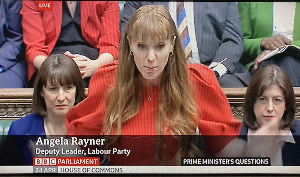 Labours front bench…. 😂

#PoliticsLive #PMQs #bbcnews #BBCBreakfast #AngelaRayner #RaynerGate