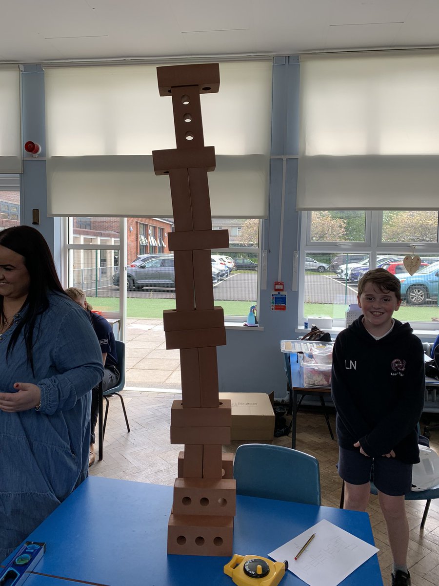young_dragons's tweet photo. Some interesting structures @BaglanPrimary1 with advice from Katie and Luke from @AndrewScottLtd https://t.co/XJ1EXJjfSB