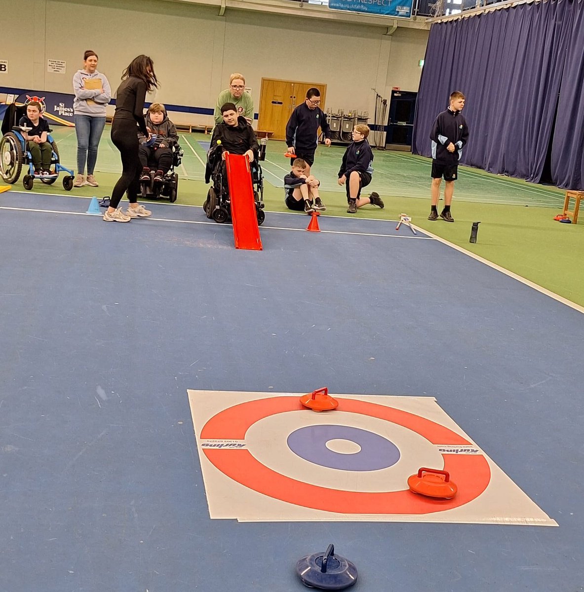 .@DerianHouse Dynamos won Tuesday's @officialBWitC Panathlon Secondary Kurling competition @BoltonArena with @bolton_sport! They will go into our North West finals in June.👏🥇 Thank you to Young Leaders from @LeverSchool and all 15 teams from eight schools. 🙏 @sjpwealth