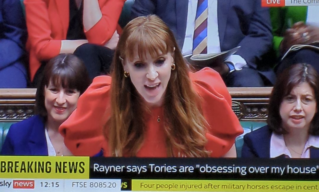 🚨 @AngelaRayner played an absolute blinder on #PMQs!  
🔥🔥🔥

@OliverDowden is just another petulant little Tory weasel, well out of his depth. 

#NeverTrustATory #ToriesOut657 
#ToriesCorruptToTheCore #ToryBrokenBritain #ToryLies 
#GeneralElectionNow