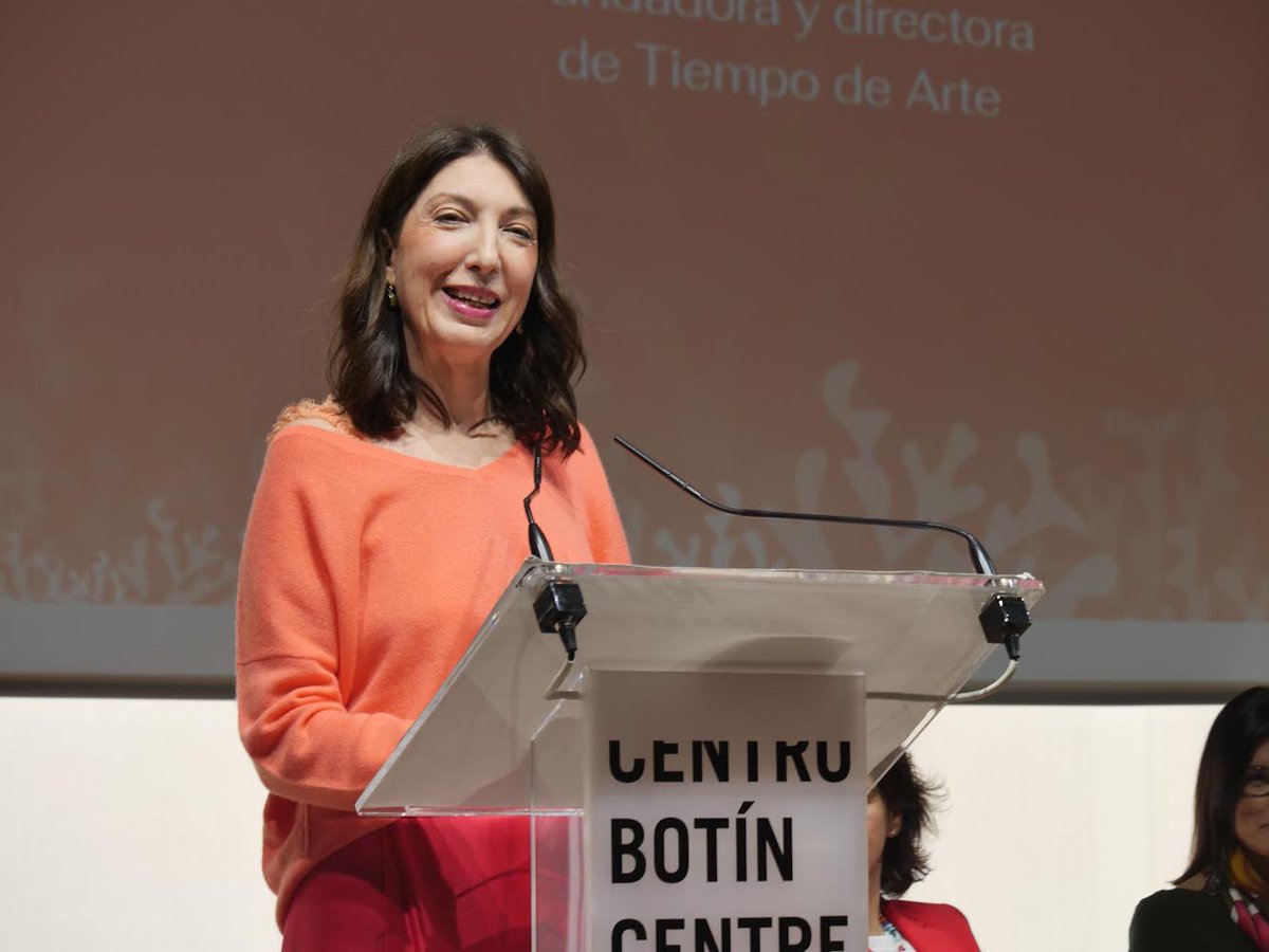 La directora y fundadora de Tiempo de Arte, Merche Zubiaga da unas palabras de bienvenida recibe a los asistentes con gran ilusión ❤️

«Lo que sucede en esta tierra no se queda en esta tierra, viaja a México París, Ecuador, Barcelona...»