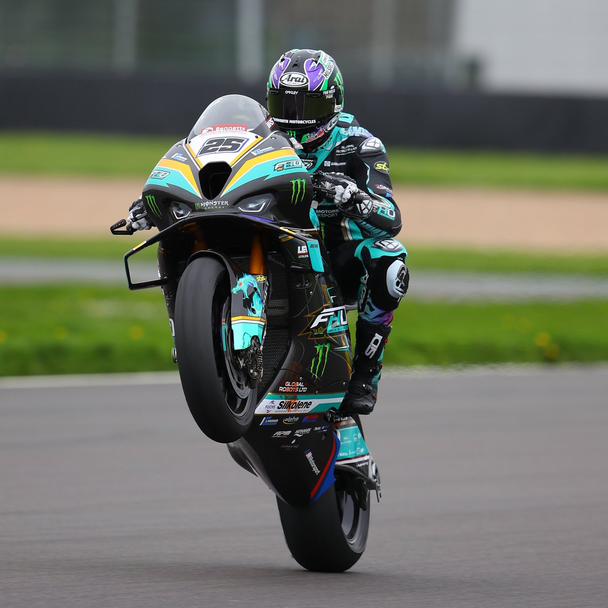 How's this for our first #wheeliewednesday in our 2024 colours 🔥 #fhoracing #bmw #bmwmotorrad