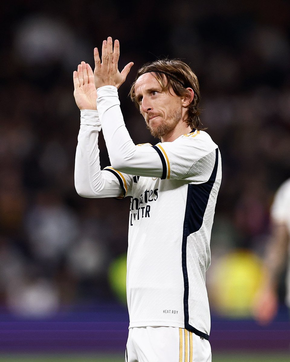 🗣 Pedja Mijatovic: 'Luka Modrić? I think he has accepted this new role. He understands that he can be important even if he doesn't start. The 90 minutes in El Clásico has give him a lot of strength. Renewal? It doesn't depend only on Luka.' @diarioas