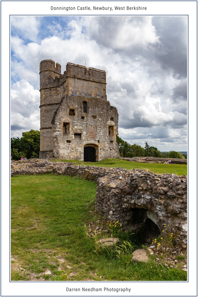 Donnigton Castle, Newbury, West Berkshire

#StormHour #ThePhotoHour #CanonPhotography #LandscapePhotography #Landscape #NaturePhotography #NatureBeauty #Nature #Countryside #LoveUKWeather #Castle #Ruins 
@EnglishHeritage