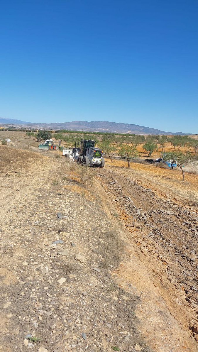 GacetaCartago's tweet photo. Las obras de acondicionamiento del camino de Los Méndez, en La Manchica, se ponen en marcha gracias a la presión ejercida por MC -
  https://t.co/d0CafPTsig https://t.co/uIZogsVQ8Y