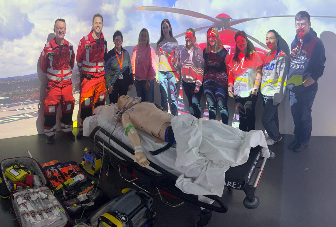 Delighted to have the opportunity to welcome @AirAmbulanceNI & @NIAS999 to our CAVE today with our colleague Daphne Martin @QUBSONM #simulation #ipe