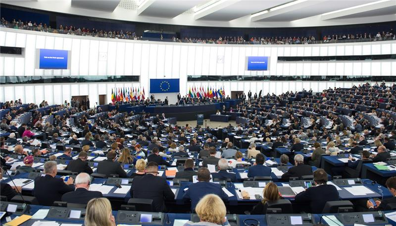 1/2 The @Europarl_EN has just adopted the #EHDS. In the past weeks, @escardio welcomed enhanced stakeholder involvement, healthcare professionals' training and consideration of #cardiovascular registries to define new standards in the draft agreement: shorturl.at/suW04