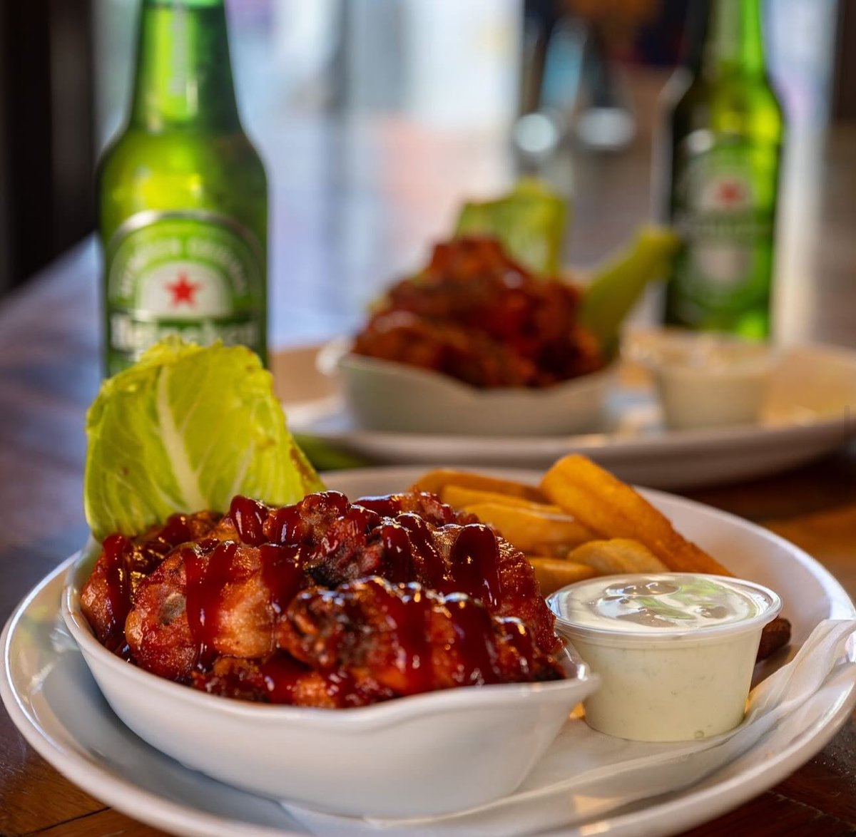 Wednesday Wings & Beers in The Auld Dubliner - sounds like a plan☘️ All Day Menu Served 12pm - 9pm #theaulddubliner #pub #templebar #dublin #dublinpubs