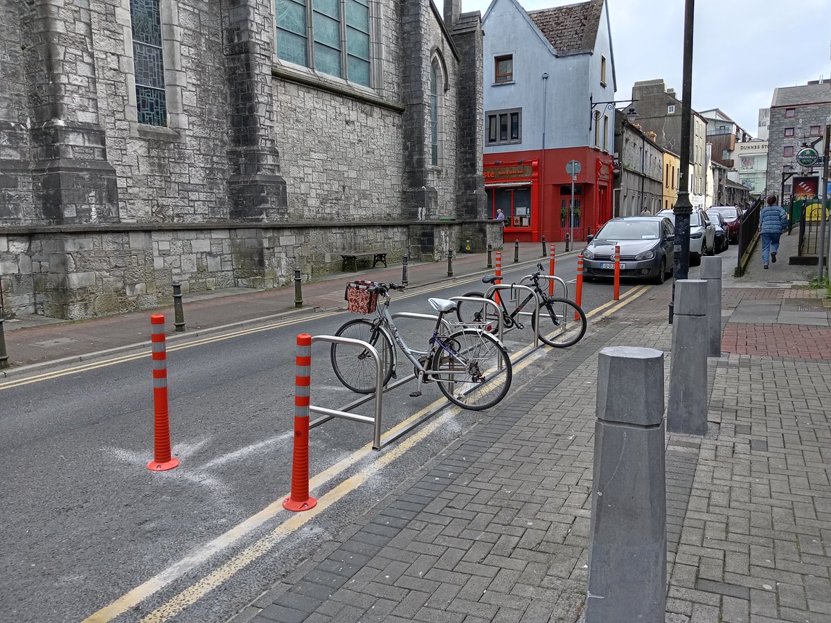 Huge thanks to @galwaycitycouncil  and the Active Travel team for these fab new bike racks outside the library! We encourage all of our patrons to use them when visiting us.
#bikeparking #bikes #bikesandbooks #galwaycycling #sustainability #activetravel