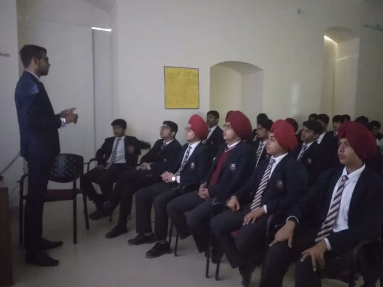 SISSP_RRU's tweet image. Our Student Research Assistant, Mr. Shrikant Mishra #interacted with the students of Class 10th, 11th and 12th of Guru Nanak Fifth Centenary School, Mussoorie, on the topic &quot;#Career Guidance in #Security Services&quot; the strength of students was around 60.
@RakshaUni @HMOIndia