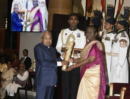 A proud moment for @JindalAluminium - Dr Sitaram Jindal, an esteemed visionary in philanthropy and healthcare, was honoured with the prestigious Padma Bhushan Award. alcircle.com/news/president… #aluminium #PadmaBhushanAward