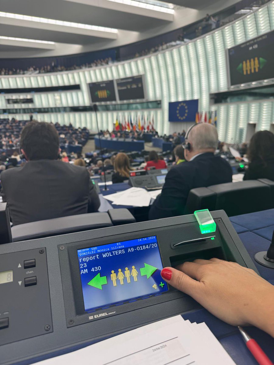 🗳Una de las leyes más importantes europeas aprobadas en este mandato #CSDDD. Este Parlamento mantiene su compromiso de salvaguardar los #DDHH y el medio ambiente. #EPlenary