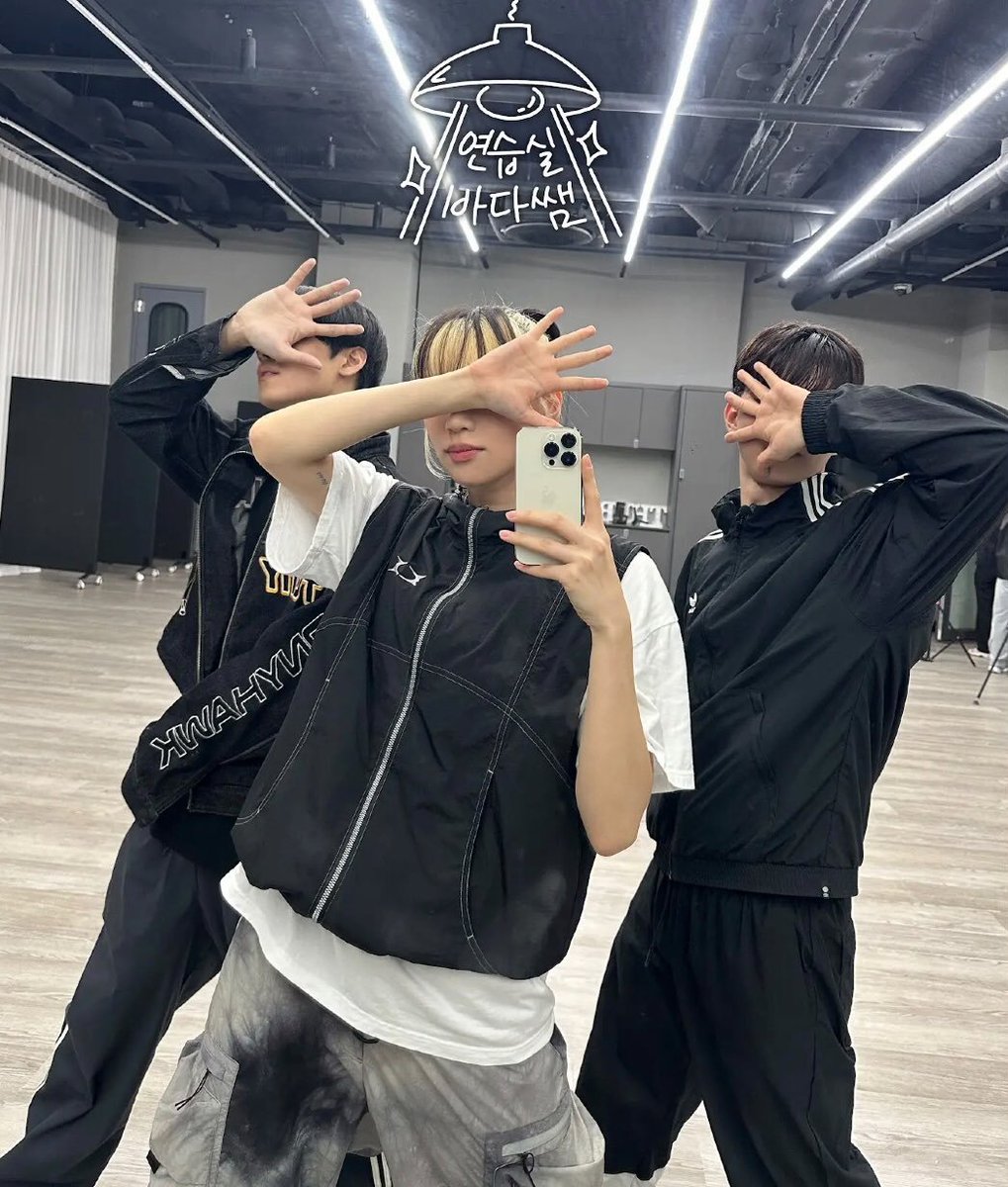 240424 UPDATE 🌊

— Novo vlog da Bada amanhã, junto de Juyeon e Q do The Boyz. Ansiosos? 💙

#BADALEE #BADA #LEEBADA #SWF2 #BEBE #바다 #베베 #BEBI #THEBOYZ