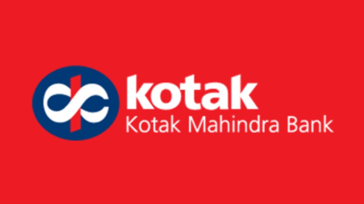 RBI Bars Kotak Mahindra Bank: New Credit Cards, Customers via Online Banking and Mobile Banking Suspended dfoxmarketing.com/rbi-bars-kotak… #DfoxMarketing #DigitalFoxMedia #ReserveBankofIndia #RBI #KotakMahindraBank #bankingregulations #creditcards #mobilebanking #internetbanking