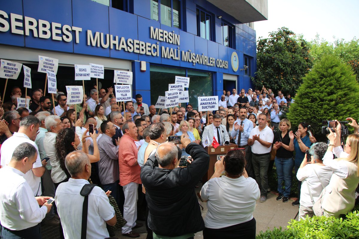 Üzerimize yüklenen angaryalar ve gündemdeki sorunlarımızla alakalı odamızda basın açıklamamızı gerçekleştirdik. Bu önemli günde mesleki mücadelemize güç veren tüm üyelerimize teşekkür ederiz. Mesleğimizi hak ettiği yere taşımak için haklı mücadelemizi hep birlikte sürdüreceğiz.