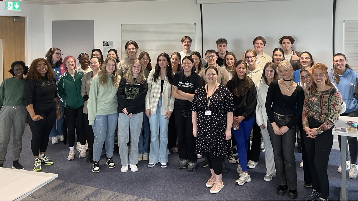 Yesterday, EPIC Advocates Edel Weldon and Peter Lane met with Social Care students in @tudublin to give a presentation about our National Advocacy Service. Thank you to the School of Social Sciences for the invite and to the students for their time and engagement 💜 #CareAware