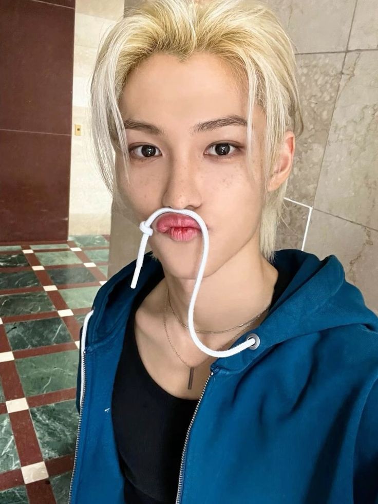 TheLix_Way's tweet photo. Wassup peeps, I'm the one-of-a-kind aspiring skateboarder champ, Felix! Stoked to do the gnarliest tricks in town steezy~

Oh- Got the police behind my back? Better start rolling, catch 'ya later! https://t.co/HfBSllYr8t