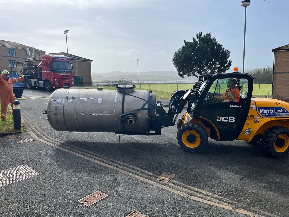 sparrowcranes's tweet photo. We completed a complex operation at HMS Raleigh in Torpoint, removing two redundant water heater storage tanks from within a confined space and installing new ones.

https://t.co/M5pzYszoJS

#crane #cranes #construction #cranehire #craneoperators #craneoperator #Cornwall https://t.co/kddjNP2JXn