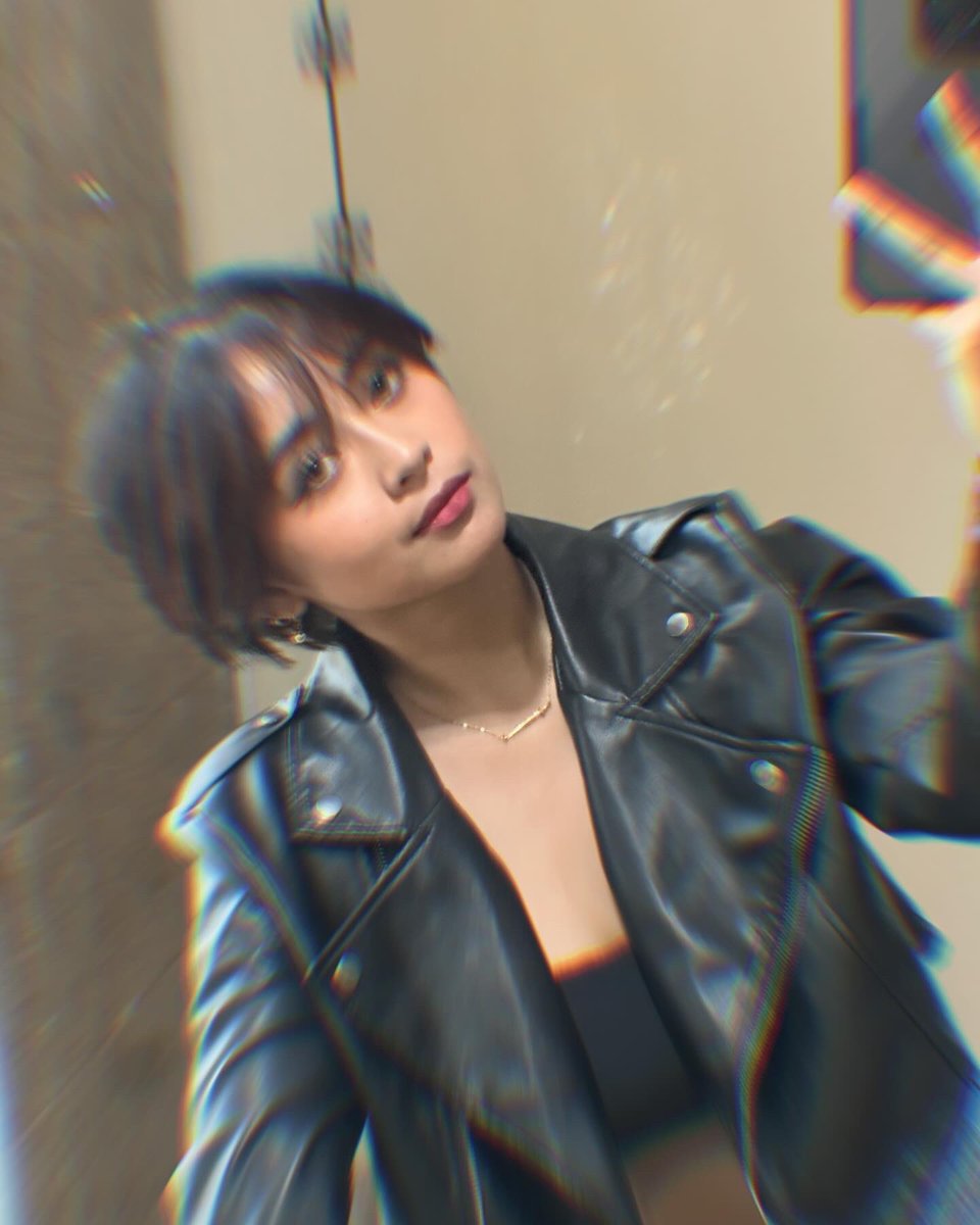 👀🖤