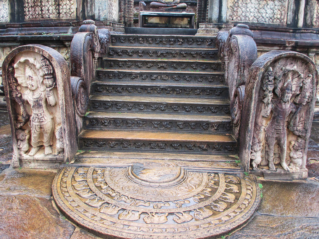 This is Sandakada Pahana at the entrance of the Vatadage at Polonnaruwa, Sri Lanka.

It is commonly known as Moon-stone owing to its shape and is a unique feature of ancient Sinhalese architecture.

It is believed to symbolize the cycle of Samsara in Buddhism.

#srilanka