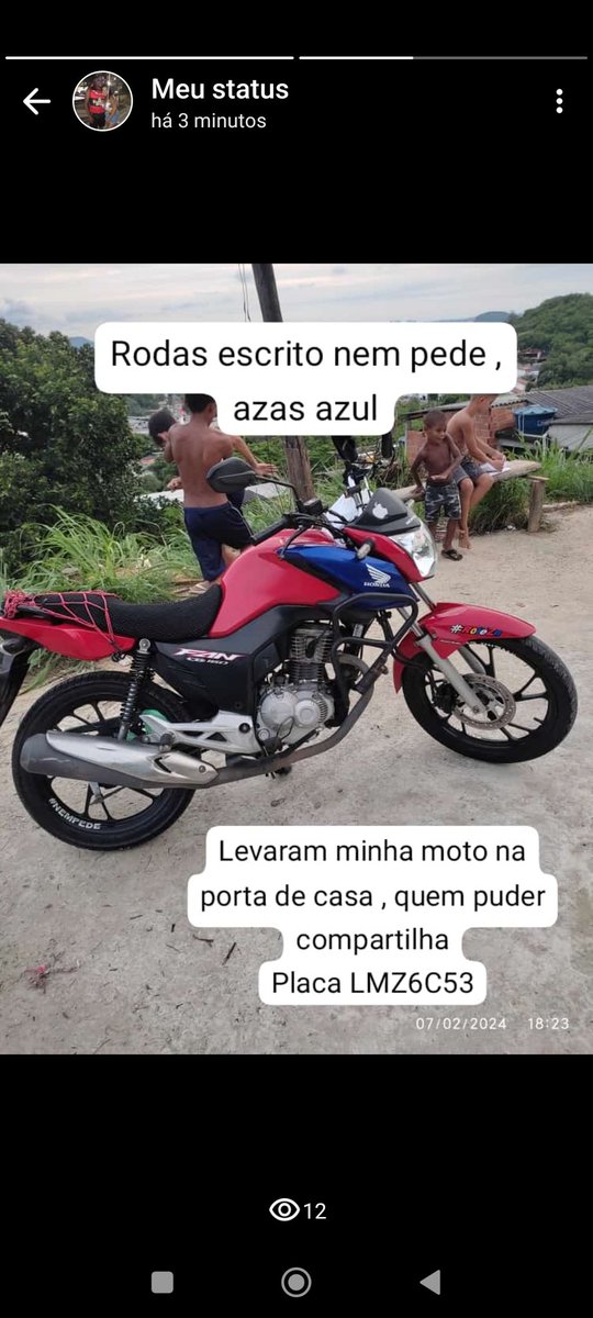 Rapaziada Roubaram minha moto na porta da minha casa , dêem RT aí até achar , moto de trabalho sustento da minha família 😭😭😭😭😭