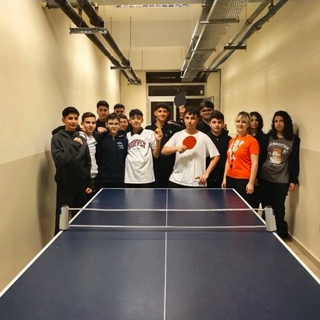Sabanci50AL's tweet photo. ÖĞRENCİ MECLİSLERİ PROJESİ kapsamında Okulumuz Beden Eğitimi öğretmeni Özlem ŞAHİN’ in koordinatörlüğünde okulumuz öğrencileri arasında masa tenisi turnuvası düzenlenmiştir. @tc_istanbul @istanbulilmem  @avcilarkaymakam https://t.co/FRw9jL5apl