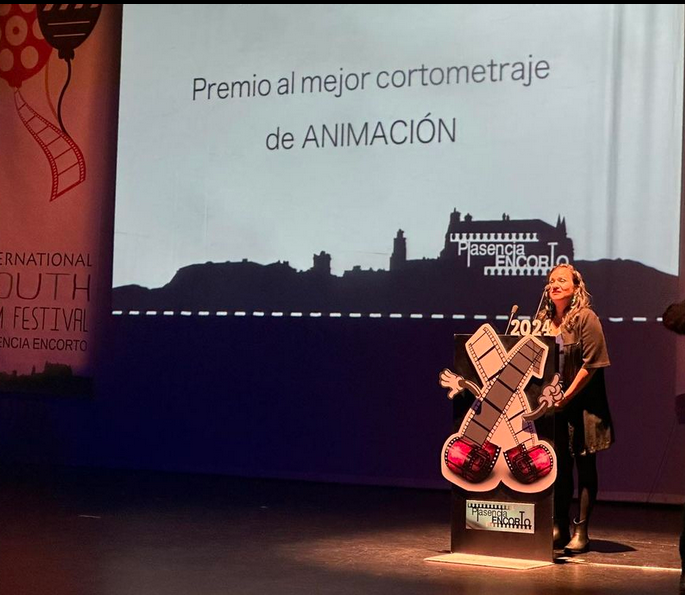 #Premios #SociosAMA

El Festival Nacional de Cortometrajes Extremadura @Encorto_24, calificador para los @PremiosGoya  ha premiado los #cortometrajes: 

🏆Mejor Cortometraje de Animación : #Cafuné, de Carlos F. de Vigo y @lorenares3d, producido por @Whiteleafprod
🧵