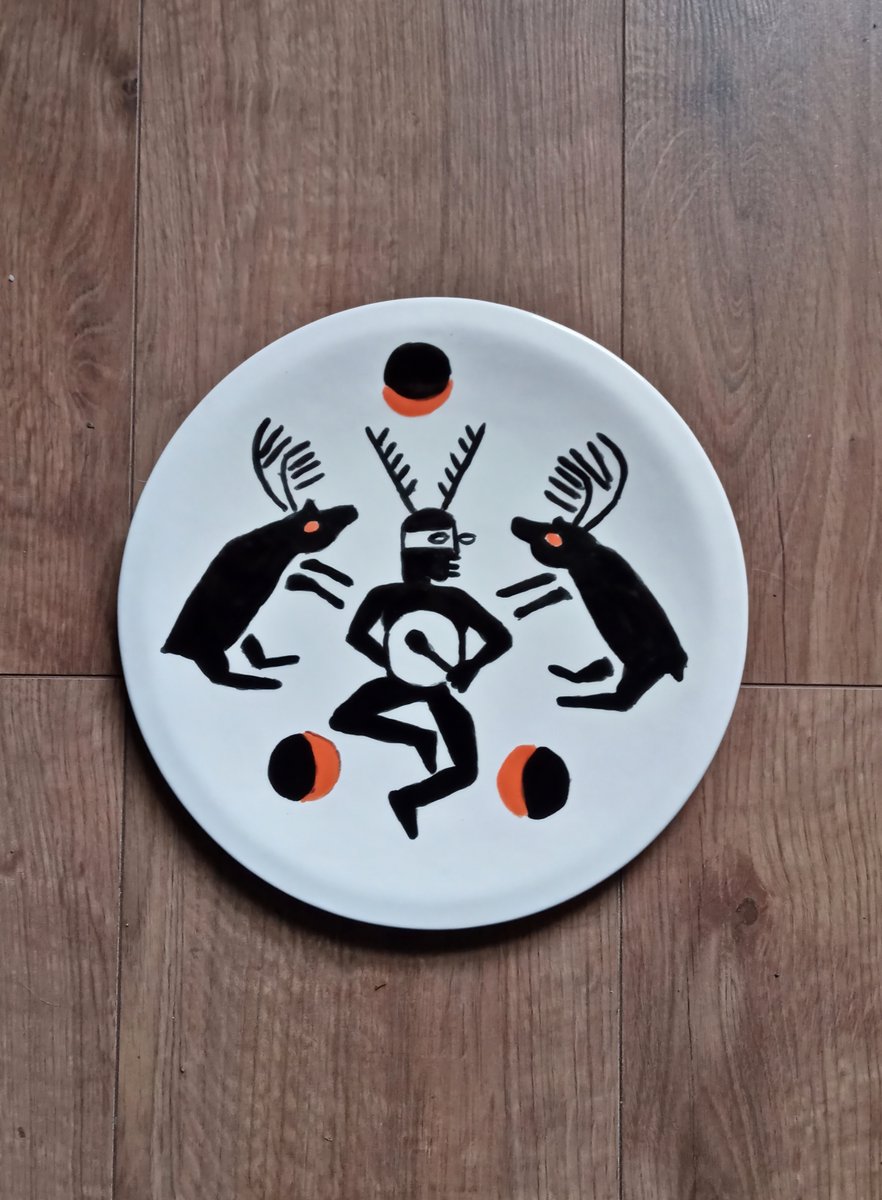 Animal Powers by Bill Lewis. Painted ceramic plate 24cm @StuckismDotCom @stuckism_tweets @pieheadpromos @GrannyMooninVA @SelineSigil9 @ShamanVoice @shamaniclands @wiciorg @medway_pride @ChatterdayShow @creativemedway  @colony1017 @doomedrider @alysdragon